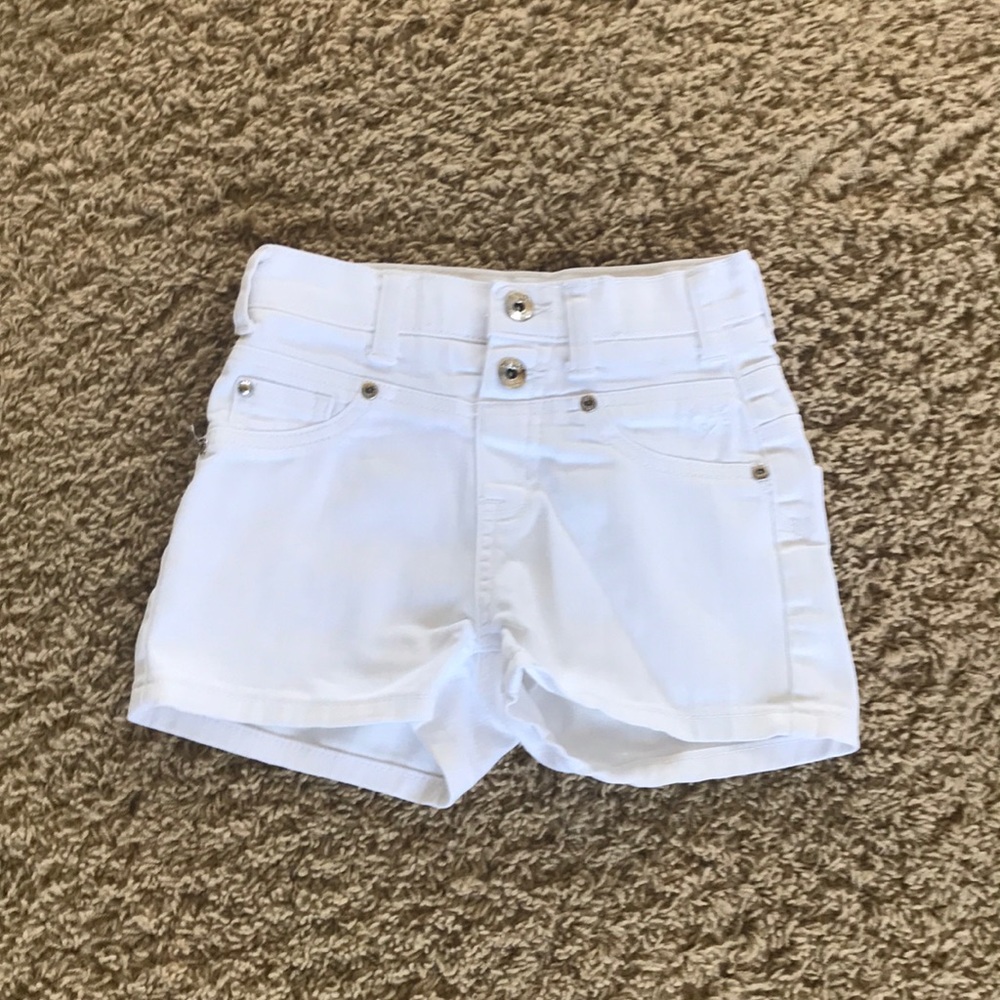 White Jean Shorts 🤍